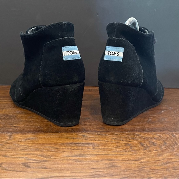 Toms Black Desert Wedge Booties - Picture 5 of 9